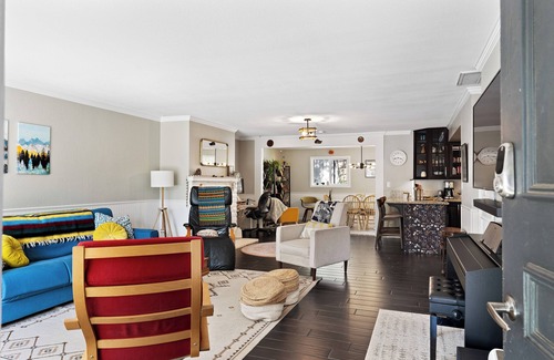 Old Southwest House | Remodeled 3BR Midtown Gem: Walkable, WFH Ready, Backyard Garden & Family Perfect