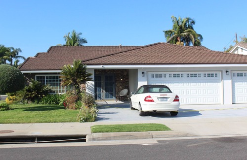 Downey Villa | Remodeled 4-bedrooms house w/AC and WiFi in one of the Prestige areas of Downey