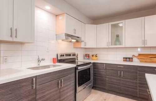 Victoria Hills House | Remodeled 5 beds home for Monthly & Longer Stay
