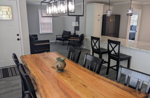 Augusta House | Remodeled Bungalow walking distance to Augusta National