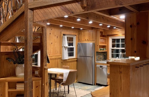Mentone House | Remodeled Cabin near DeSoto State Park and Downtown Mentone