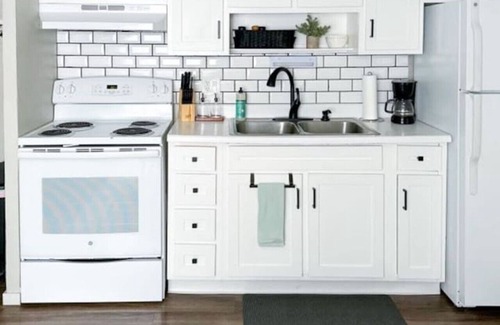 Congress Park Apartment | ❊ ❊ ❊ Remodeled Congress Park Flat ❊ ❊ ❊ With Free Reserved Parking