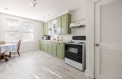 Pineville Apartment | Remodeled Historical Apartment in safe, convenient area. Comfortable Furnishings