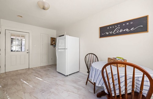 Pineville Apartment | Remodeled Historical Apartment in safe, convenient area. Comfortable Furnishings