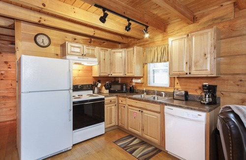 Gatlinburg Cabin | Remodeled inside and out!