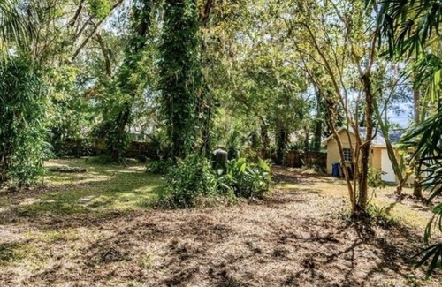 East County Civic Group House | Remodeled Open floor Plan -Private house with a large yard - Pet Friendly