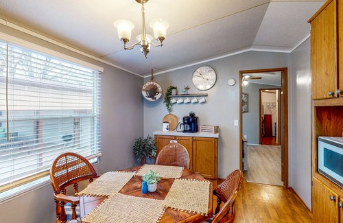 Kingston House | Remodeled retreat w/firepit, deck, & boat parking