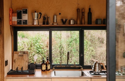 Mangrove Mountain House | Remote Off-Grid Cabin Hidden in the Bush - Fern