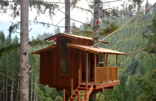 Gasquet Cabin | Remote Off-Grid-Rustic Tree House @ Sustainable Eco-Village