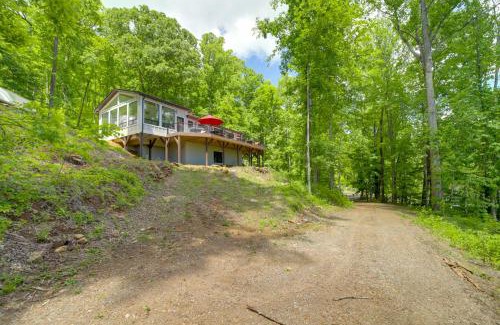 Franklin House | Remote Smoky Mtn Escape with Views and Trail Access!