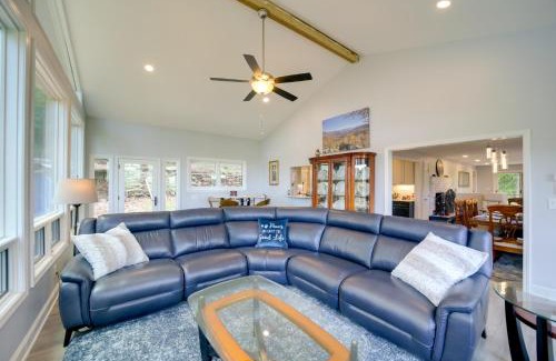 Franklin House | Remote Smoky Mtn Escape with Views and Trail Access!