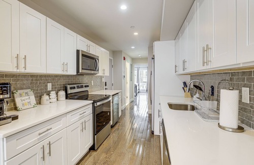 Point Breeze Condo | Remote Work Hub: Philly Condo 3 Mi to Center City!