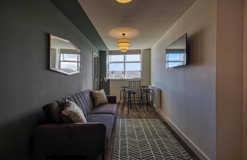Southport Apartment | Renaissance 9: 1 Bedroom Apartment in Southport