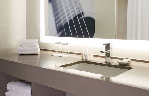 Arboretum Hotel | Renaissance Austin Hotel