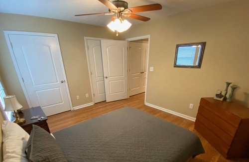 Elizabethtown Apartment | Renaissance Gardens 102 C ~