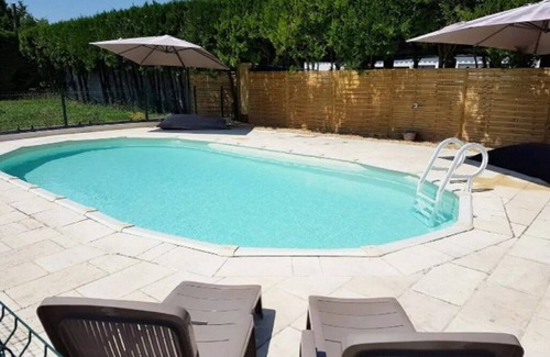 Cheval-Blanc House | Rendez-vous avec les cigales - Gîte 6 people - 100m2 - private swimming pool - air conditioning