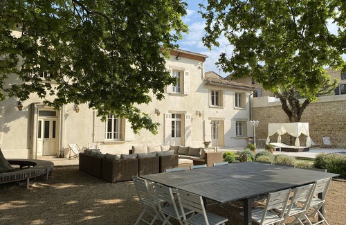 Saint-Genies-de-Comolas House | Renovated, spacious Les toiles à Elise mansion with swimming pool