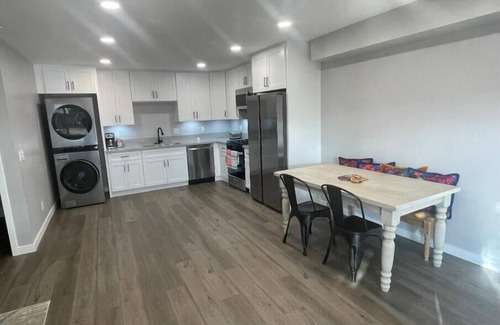 La Mesa Apartment | Renovated 1 bedroom flat with full kitchen and washer/dryer