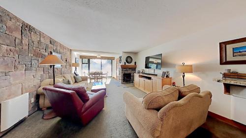 Mammoth Lakes Apartment | Renovated 2 Bedroom Condo with Elevator Access!