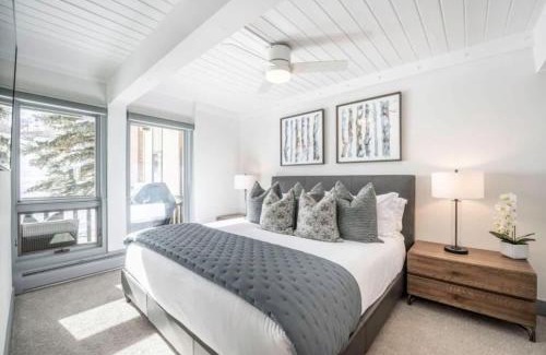 Snowmass Village House | Renovated 2 BR Condo w Hot Tub -Mountain Views!
