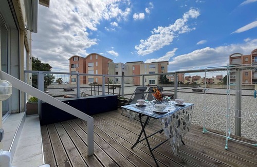 Port Rive Gauche Apartment | Renovated 2-room apartment with private parking in Gruissan, near Grazel beach
