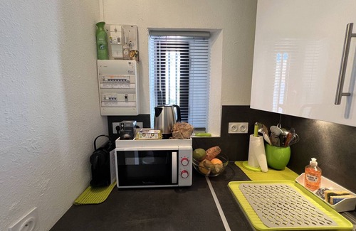 Le Barcares Villa | Renovated 2BR Villa with AC & WIFI, near beach, 5 ppl