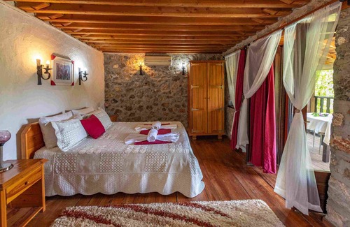Fethiye Villa | Renovated 2BR Villa W/ Pool - Perfect for Couples Fethiye Villa 1027
