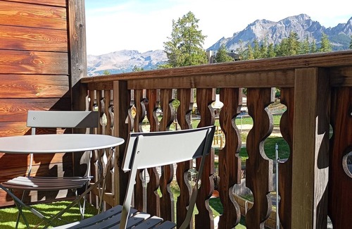 Pra Loup Apartment | Renovated 3-bed apt south-facing with balcony near slopes