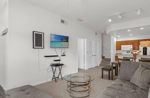 Venetian Bay Villages House | Renovated 3BD/2BA Venetian Bay Retreat game room