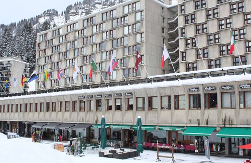 Flaine Apartment | Renovated 3BR Apartment for 8, Steps from Ski Slopes, Flaine Forum