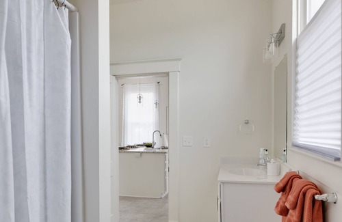 Issue House | Renovated 5 BR Historic Building in Downtown Colonial Beach