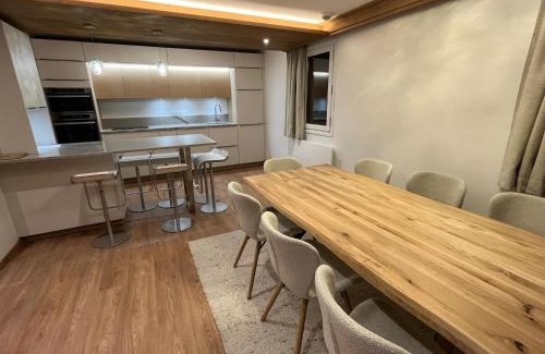 Meribel Apartment | Renovated 6-8 pers Luxury Chalet in Meribel Centre 85m2 3BR 3BA with Mountain View and boots heater !