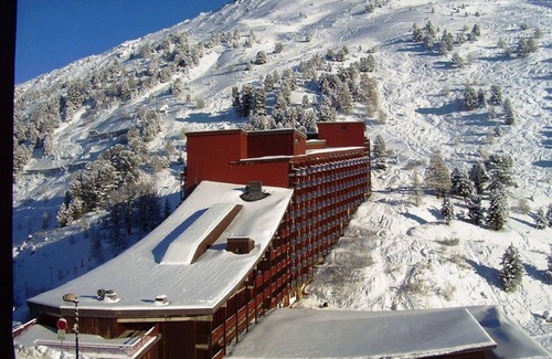 Arc-2000 Apartment | Renovated apartment for 6 in Arc 2000, balcony, TV, DVD, ski locker