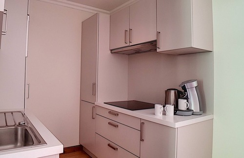 Les Menuires Apartment | Renovated Apartment near Slopes with Balcony, Sauna, Hammam & Free WIFI