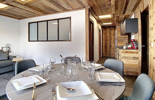 Les Menuires Apartment | Renovated Apartment Near Pistes · Balcony · Sauna · Hammam · WIFI · Sleeps 6
