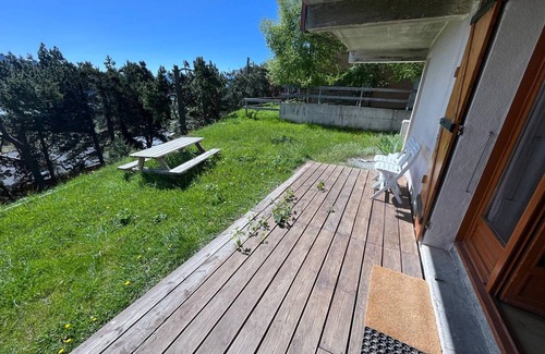 Les Angles Apartment | Renovated Apartment with Terrace, Ski Locker, and Modern Amenities