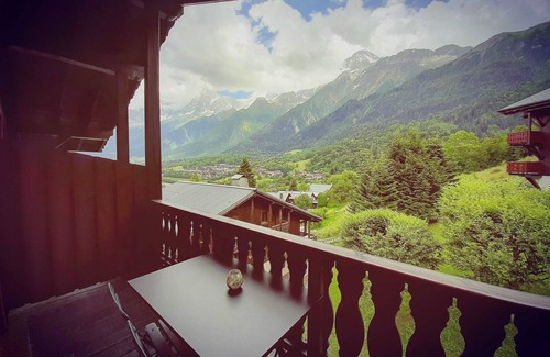 Les Houches Apartment | Renovated apartment Ski-in/ski-out splendid view