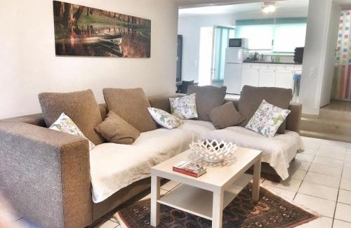 Anavyssos Apartment | Renovated apt 100m from beach WiFi AC