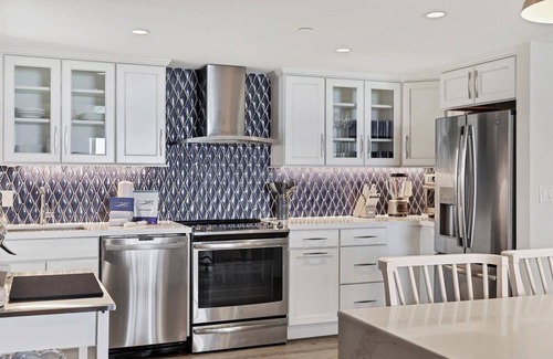 Sarasota Condo | Renovated Beachfront 2 Bedroom Condo by FVC