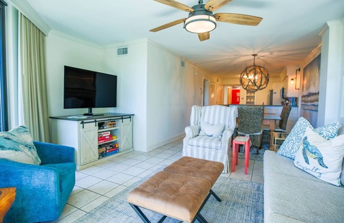 Isle of Palms Condo | Renovated Beachside Condo w/Balcony, Year Round Community Pool, Kid Pool, Playground & Beach Access