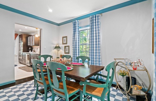 Moreland Hills House | Renovated Cottage|Game Room|Fire Pit|Sleeps 8