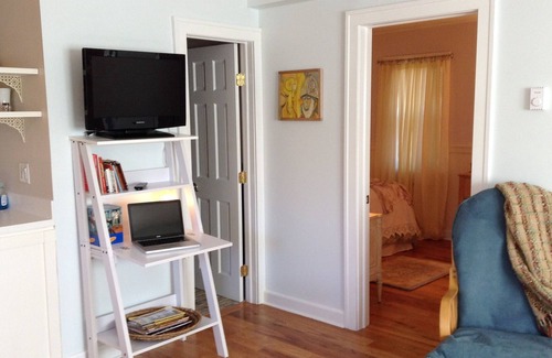 Poughkeepsie Cottage | Renovated Cottage in the Heart of Hudson Valley close to Walkway Over Hudson