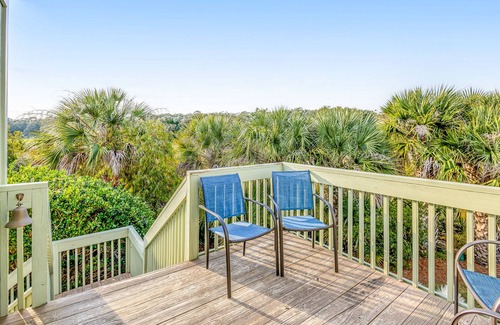 Sealoft Villas Cottage | Renovated dog-friendly home with decks, marsh views & Seabrook amenity cards