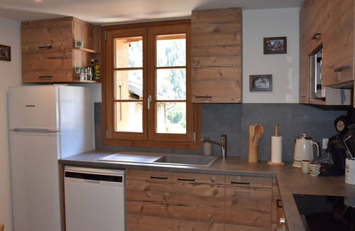 Pralognan-la-Vanoise Ski Chalet | Renovated Barn in Charming Hamau Close to Pralognan-La-Vanoise With South-Facing Balcony