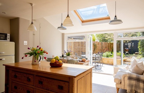 Bourton-on-the-Hill Cottage | ★ Renovated Cosy & Rustic Cotswold cottage with fire ★