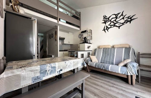 Les Mathes House | Renovated Holiday Home Near Beach - Sleeps 4 - WiFi, Terrace, BBQ, Parking