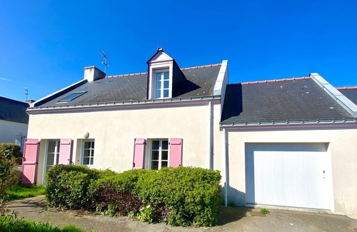 Groix House | Renovated house near the village with terrace and garden