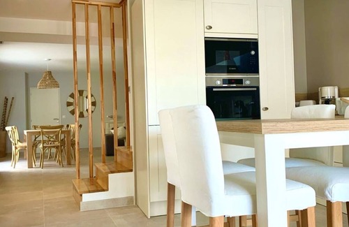 Meze House | Renovated house with garage and terraces in Mèze