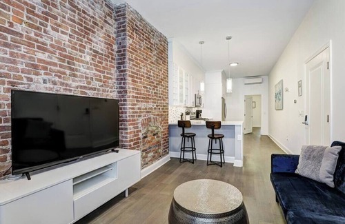 Hoboken Apartment | Renovated Luxury 1 Bedroom, <15 min. to Manhattan