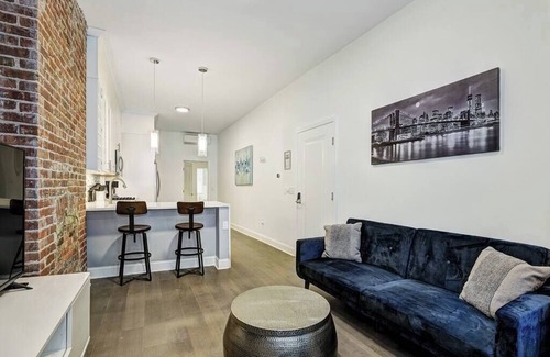 Hoboken Apartment | Renovated Luxury 1 Bedroom, <15 min. to Manhattan